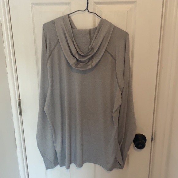 North Face Lightweight Hoodie - Picture 4 of 4